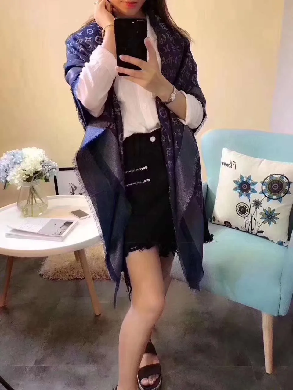 Louis Vuitton Shawl Youthful 1311