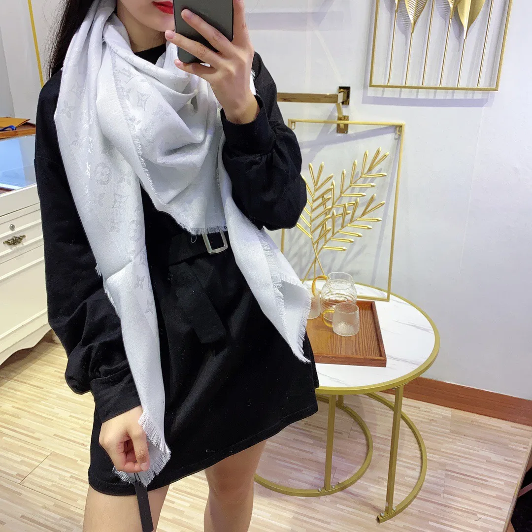 DailyWear Louis Vuitton Shawl 1312