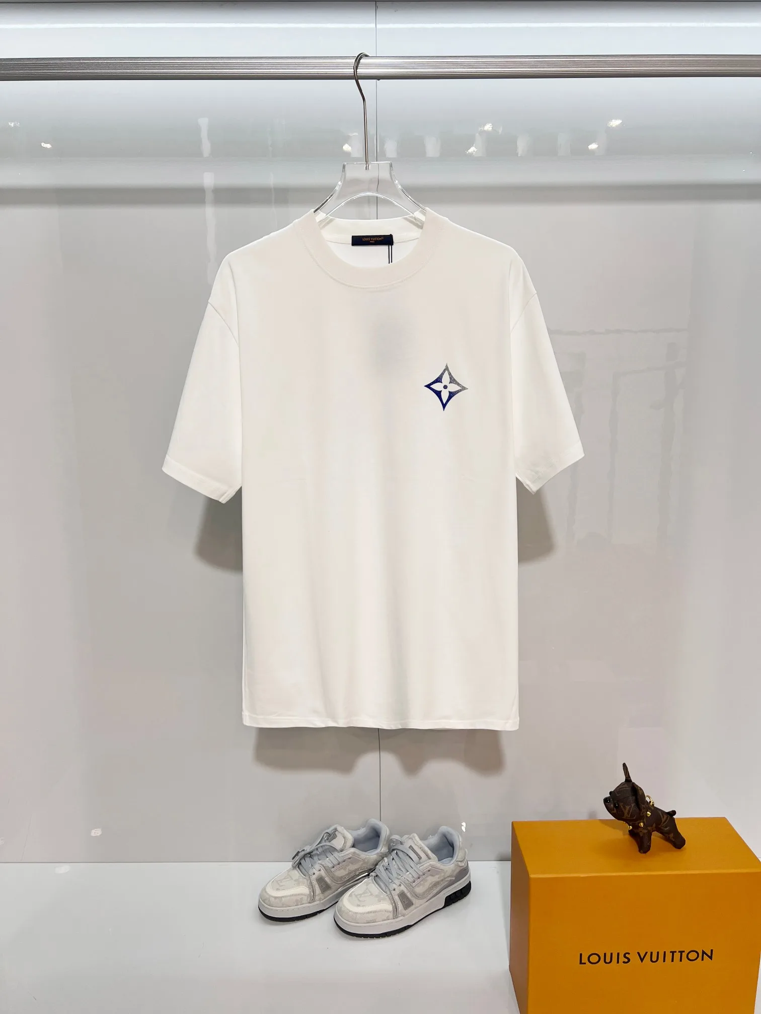 Louis Vuitton Short Sleeves Flexible 807