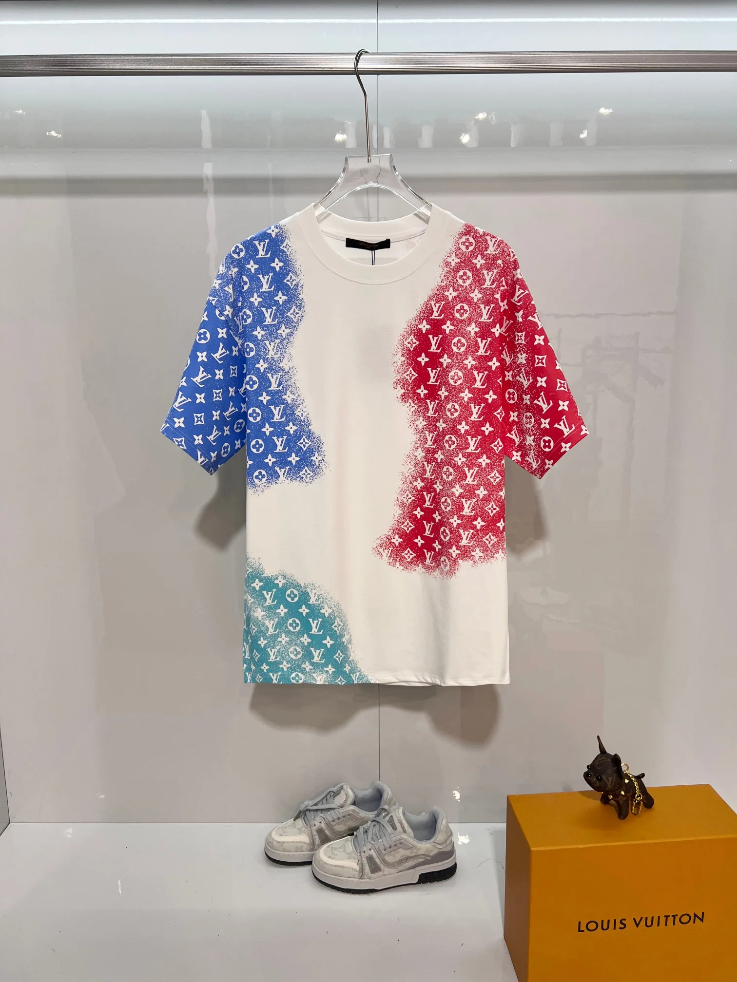 WaterResistant Louis Vuitton Short Sleeves 875