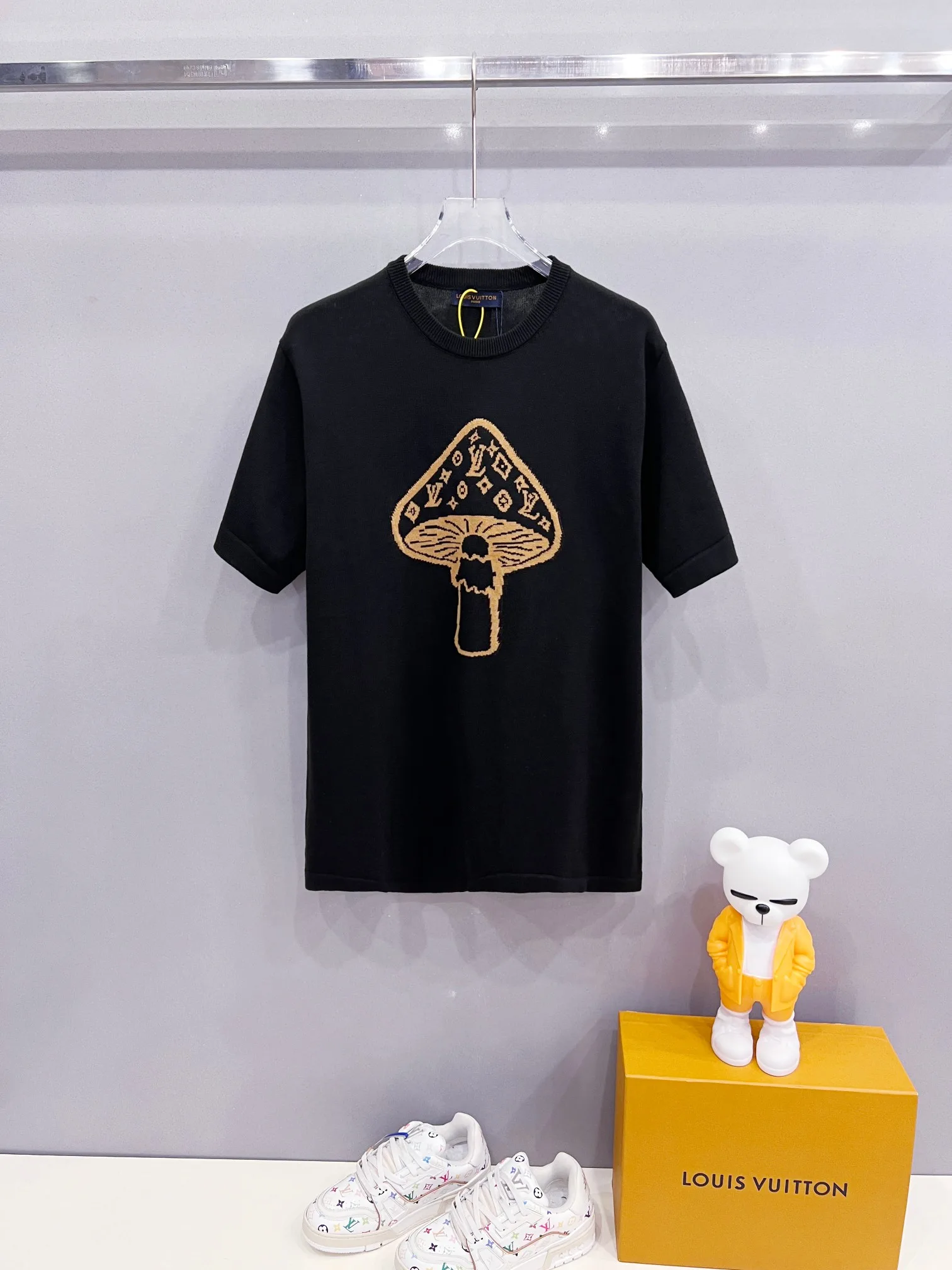 Louis Vuitton Short Sleeves Sporty 864