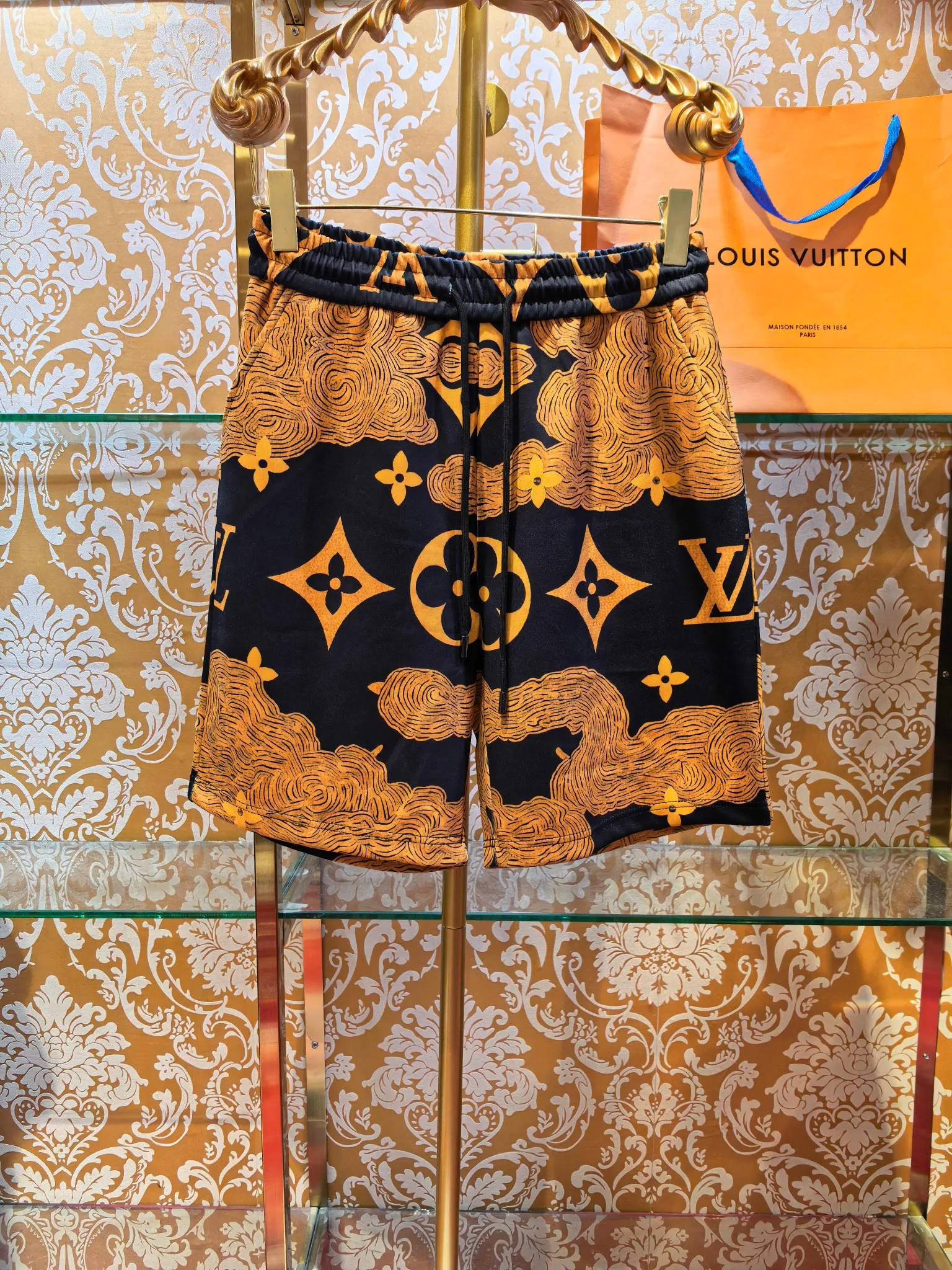 Contemporary Louis Vuitton Short Sleeves 648