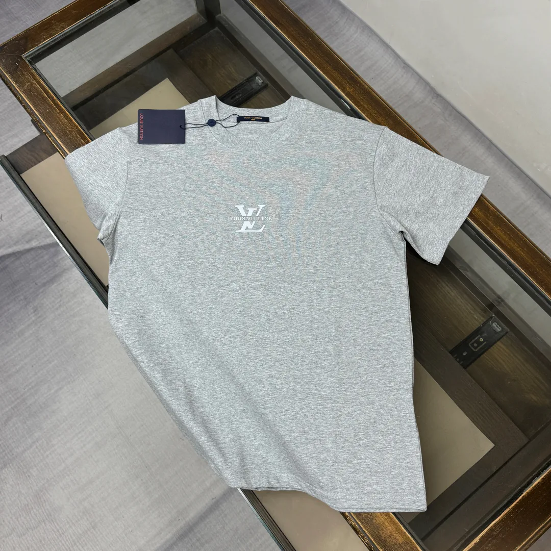 Louis Vuitton Short Sleeves Sporty 761