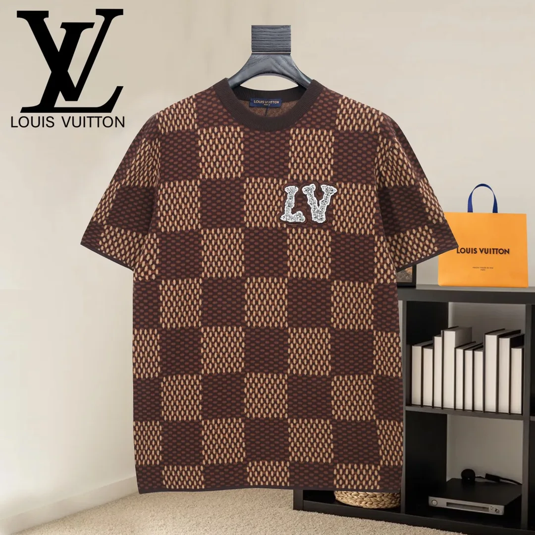 ComfortFit Louis Vuitton Short Sleeves 659