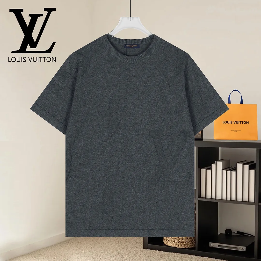 Flexible Louis Vuitton Short Sleeves 891