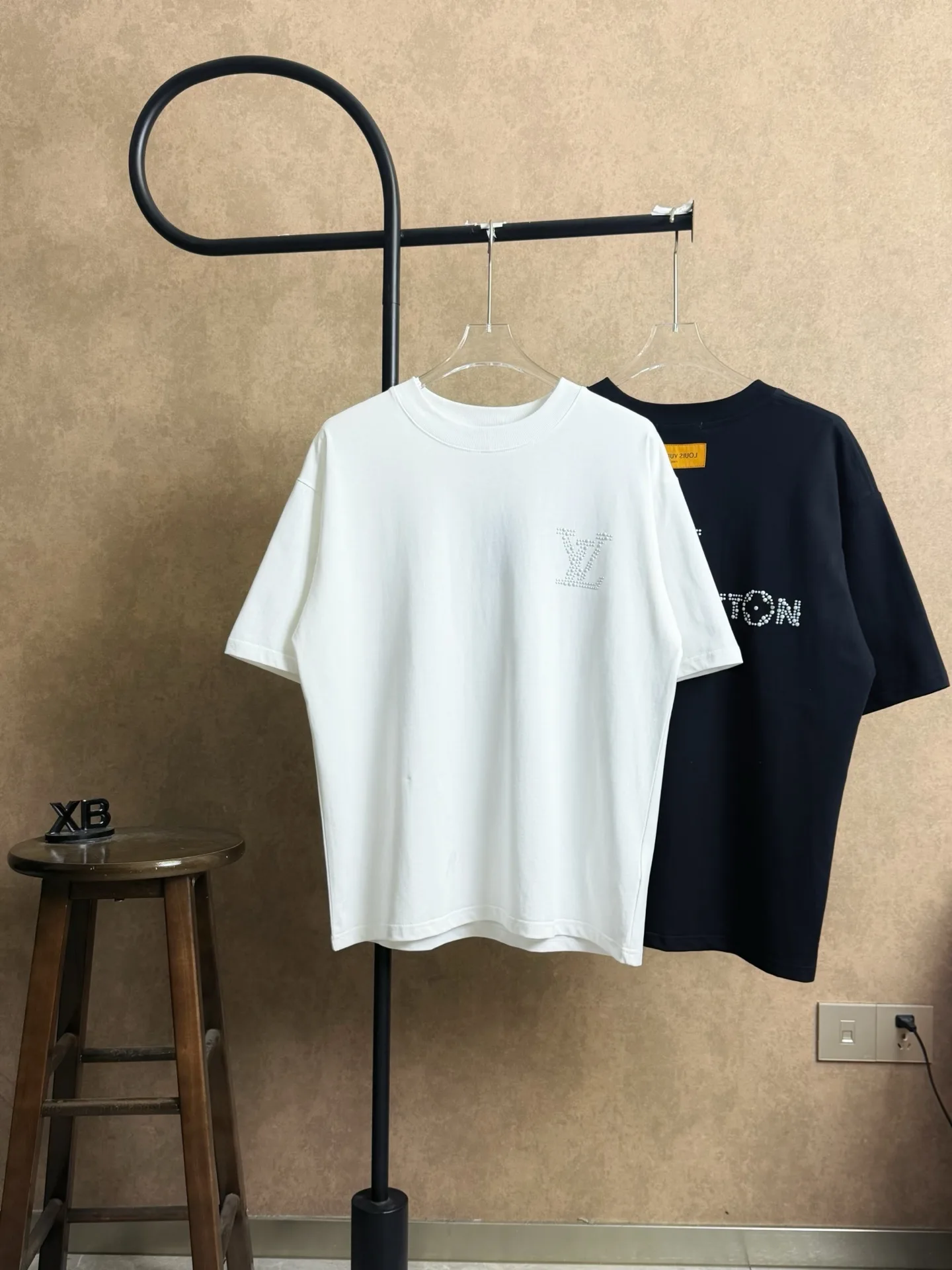 Lightweight Louis Vuitton Short Sleeves 780