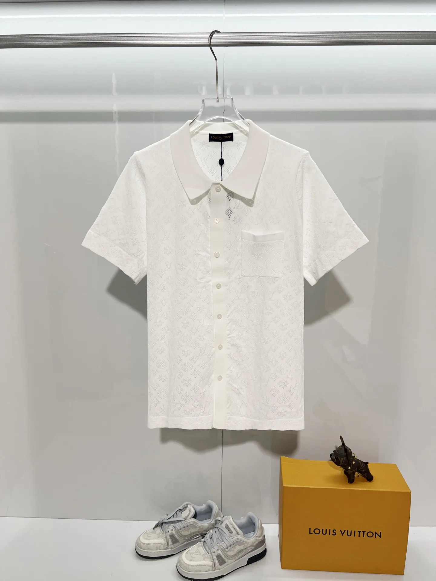 Effortless Louis Vuitton Short Sleeves 900