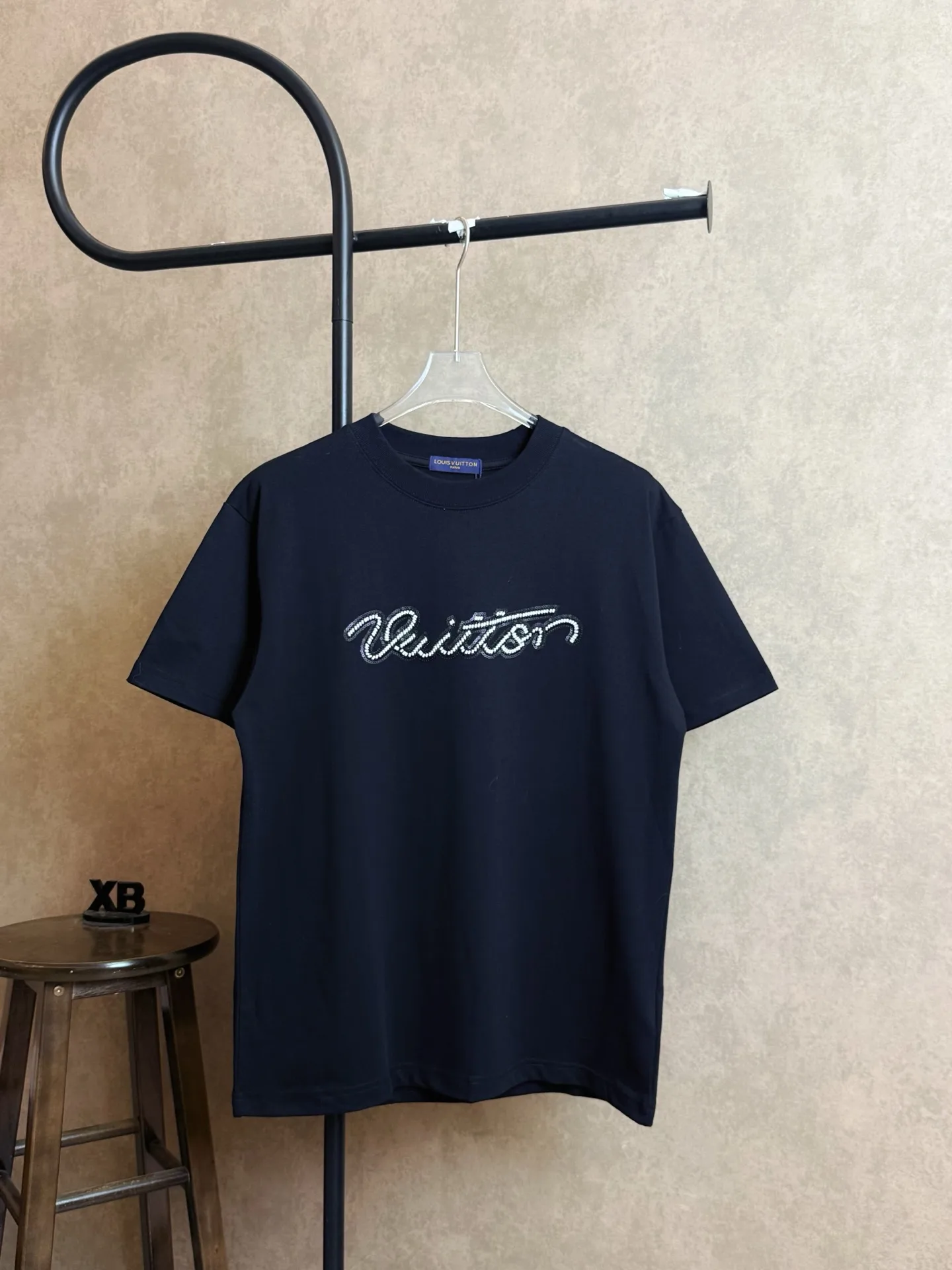 Vibrant Louis Vuitton Short Sleeves 816