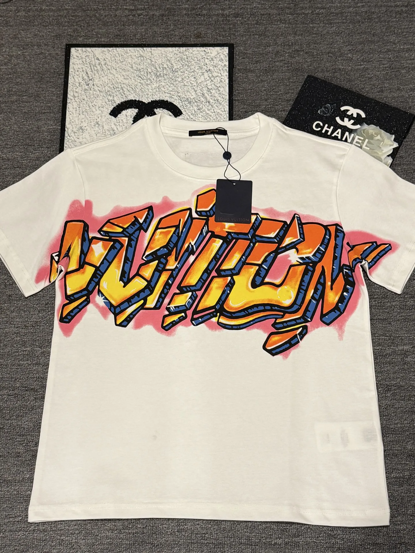 Louis Vuitton Short Sleeves Unisex 750