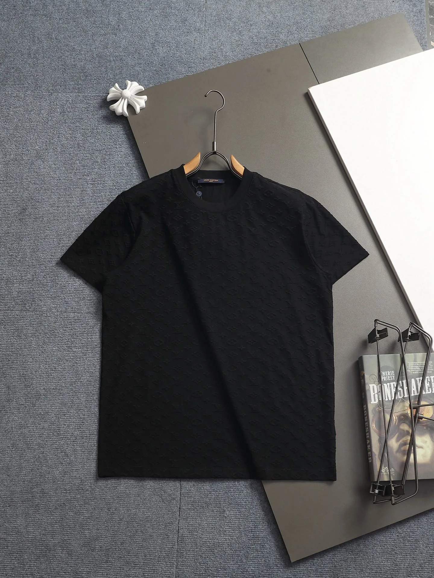 Louis Vuitton Short Sleeves Supportive 867