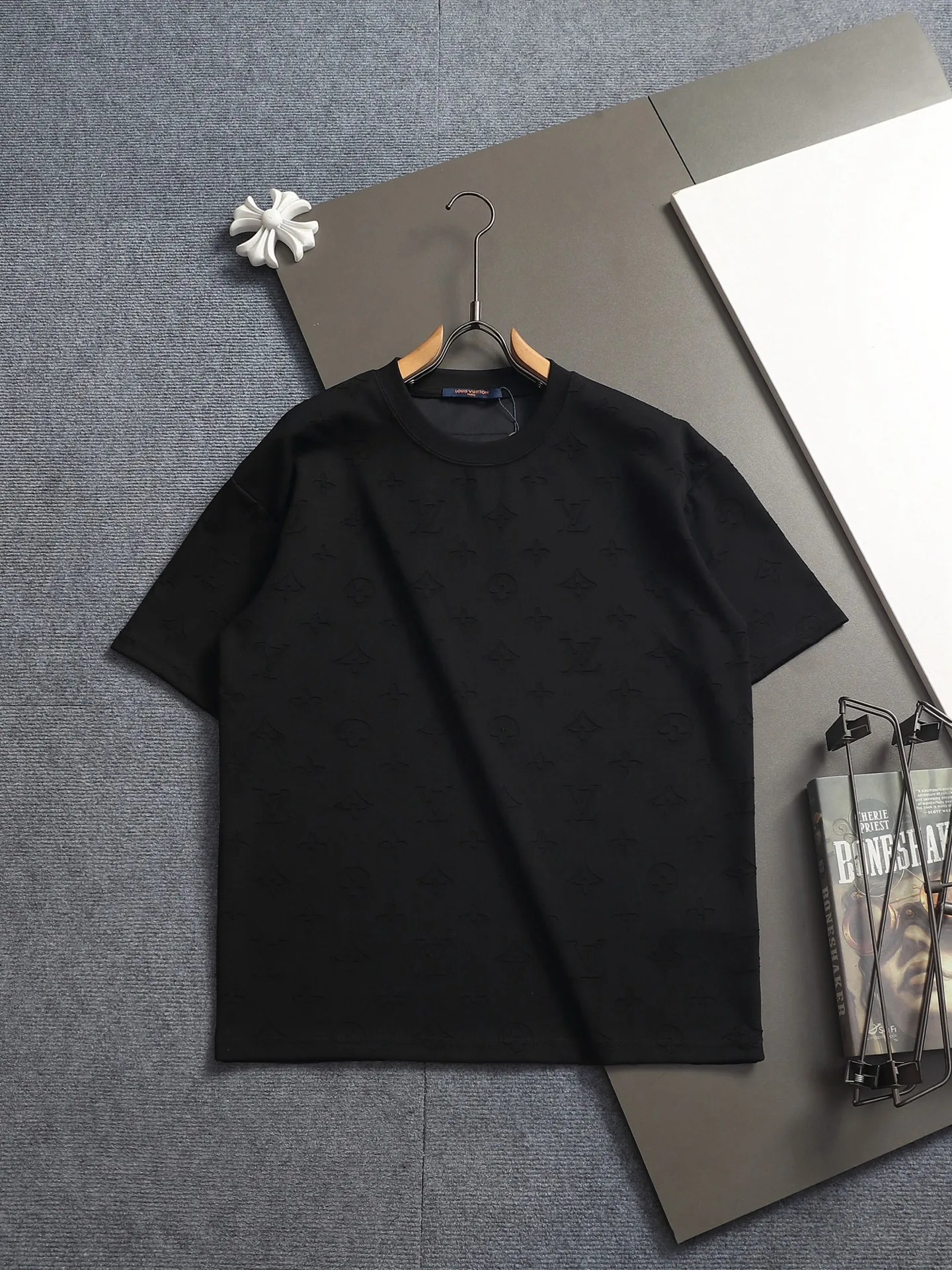 Louis Vuitton Short Sleeves Compact 810