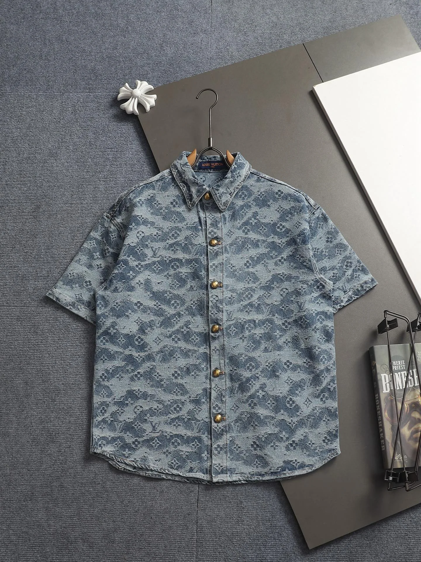 Louis Vuitton Short Sleeves Timeless 656