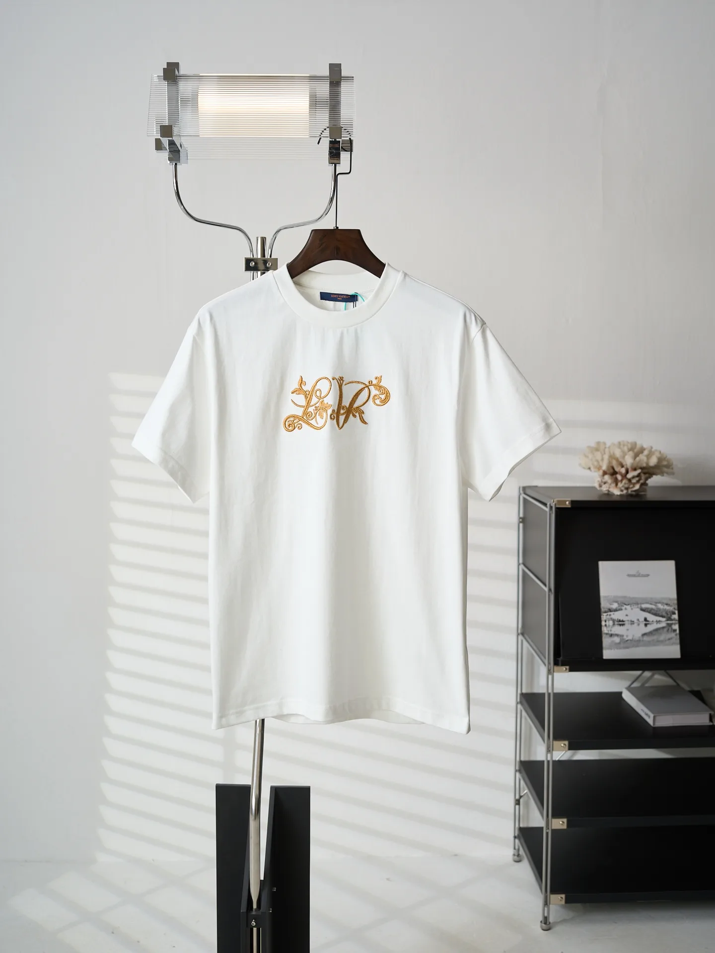 Compact Louis Vuitton Short Sleeves 667
