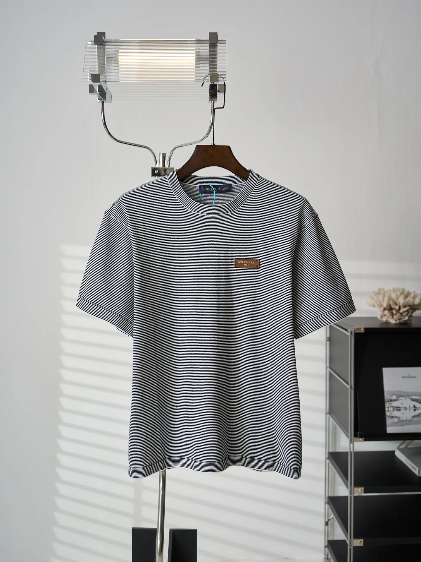 Vibrant Louis Vuitton Short Sleeves 697