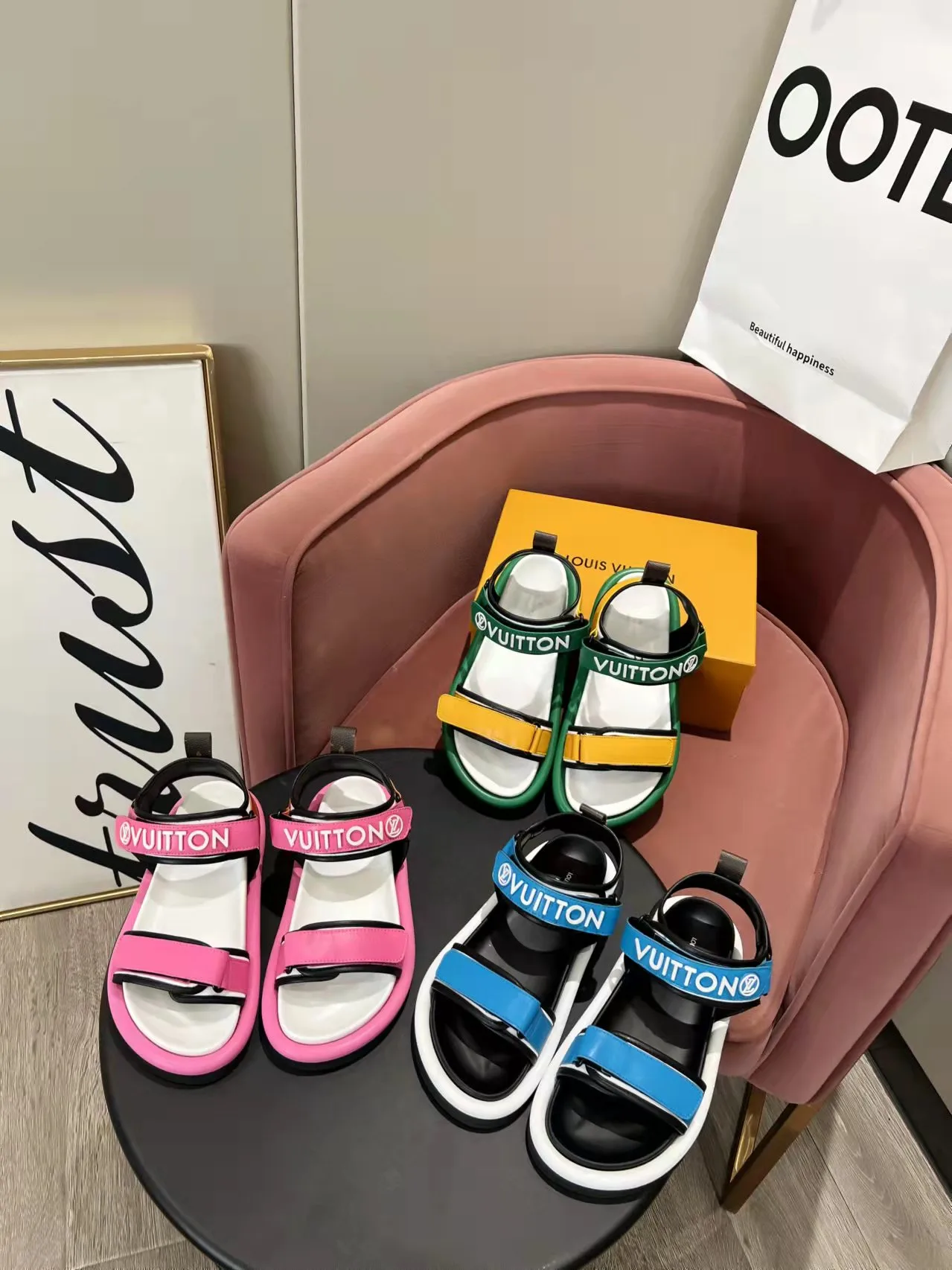 Louis Vuitton Slippers Vibrant 1020
