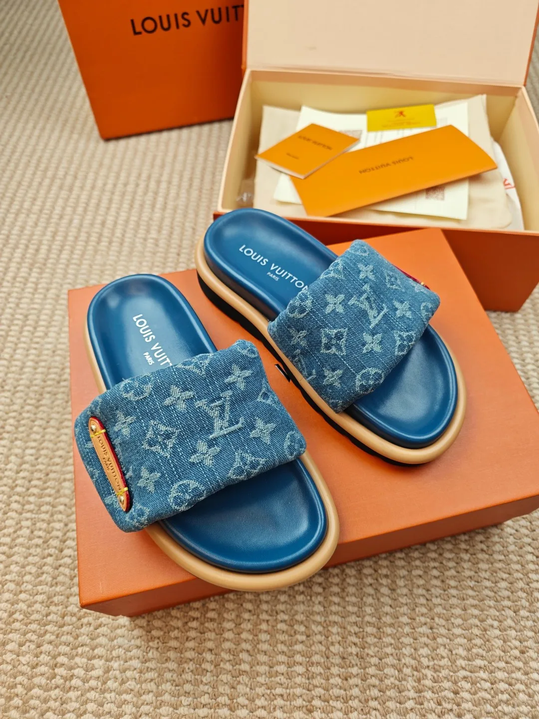 Louis Vuitton Slippers Flexible 1014