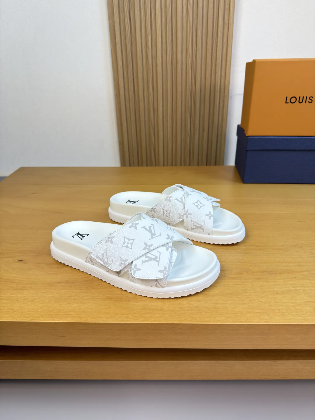 Louis Vuitton Slippers Effortless 1066