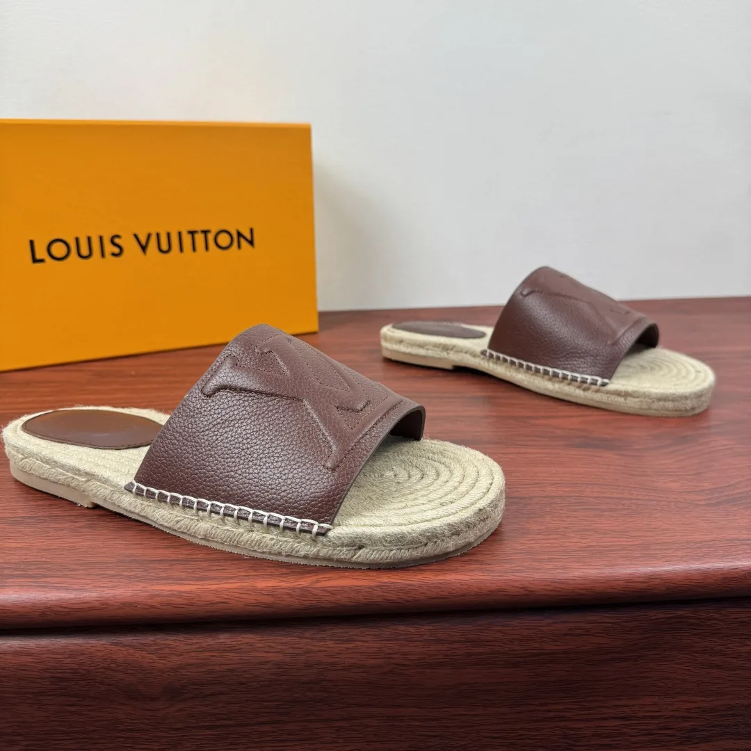 Louis Vuitton Slippers Trendsetting 1028