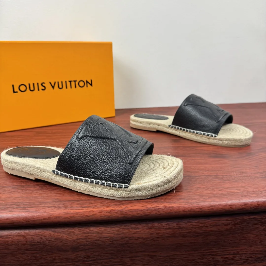 ZipUp Louis Vuitton Slippers 1026