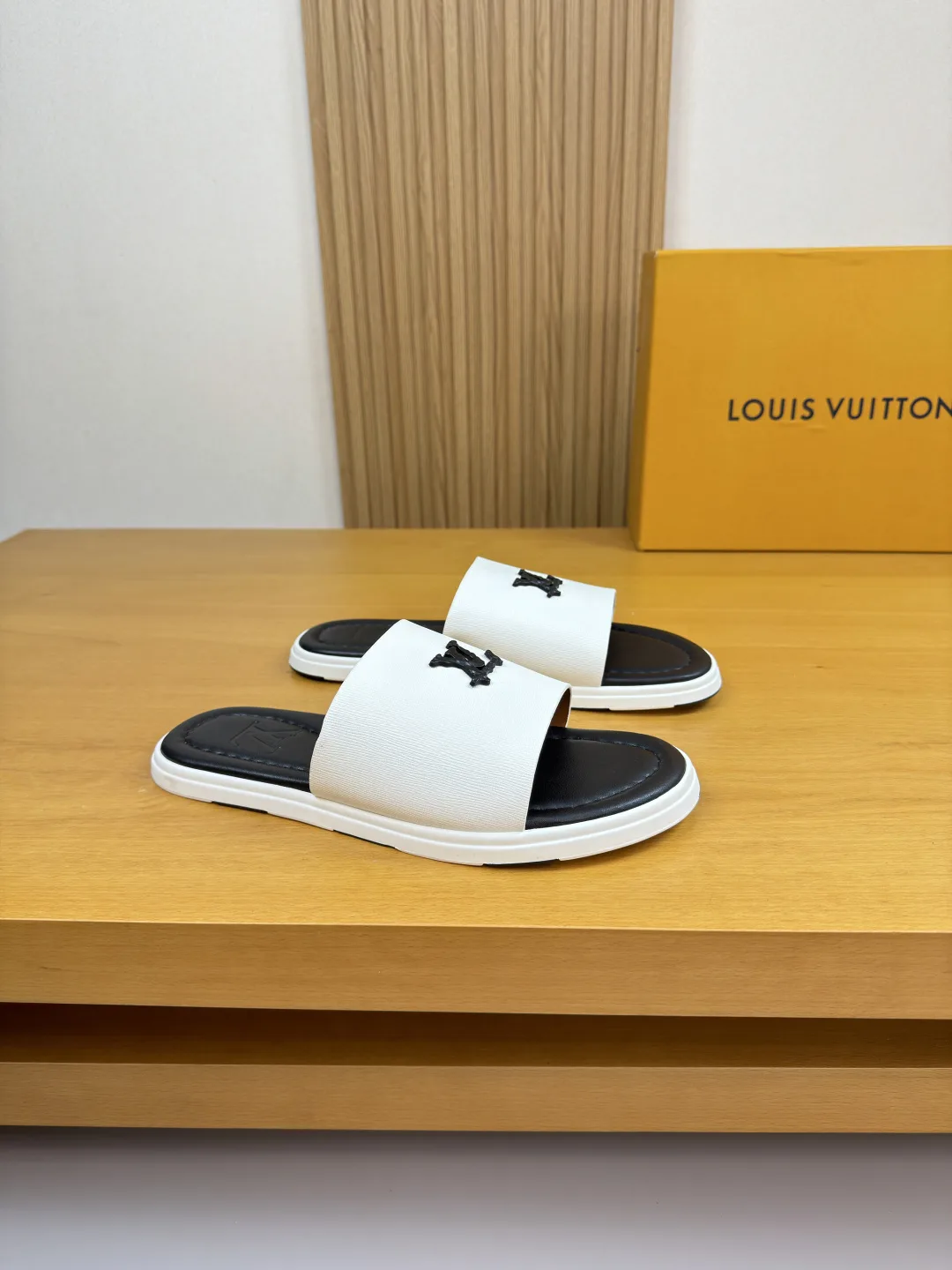 Louis Vuitton Slippers OdorResistant 1005