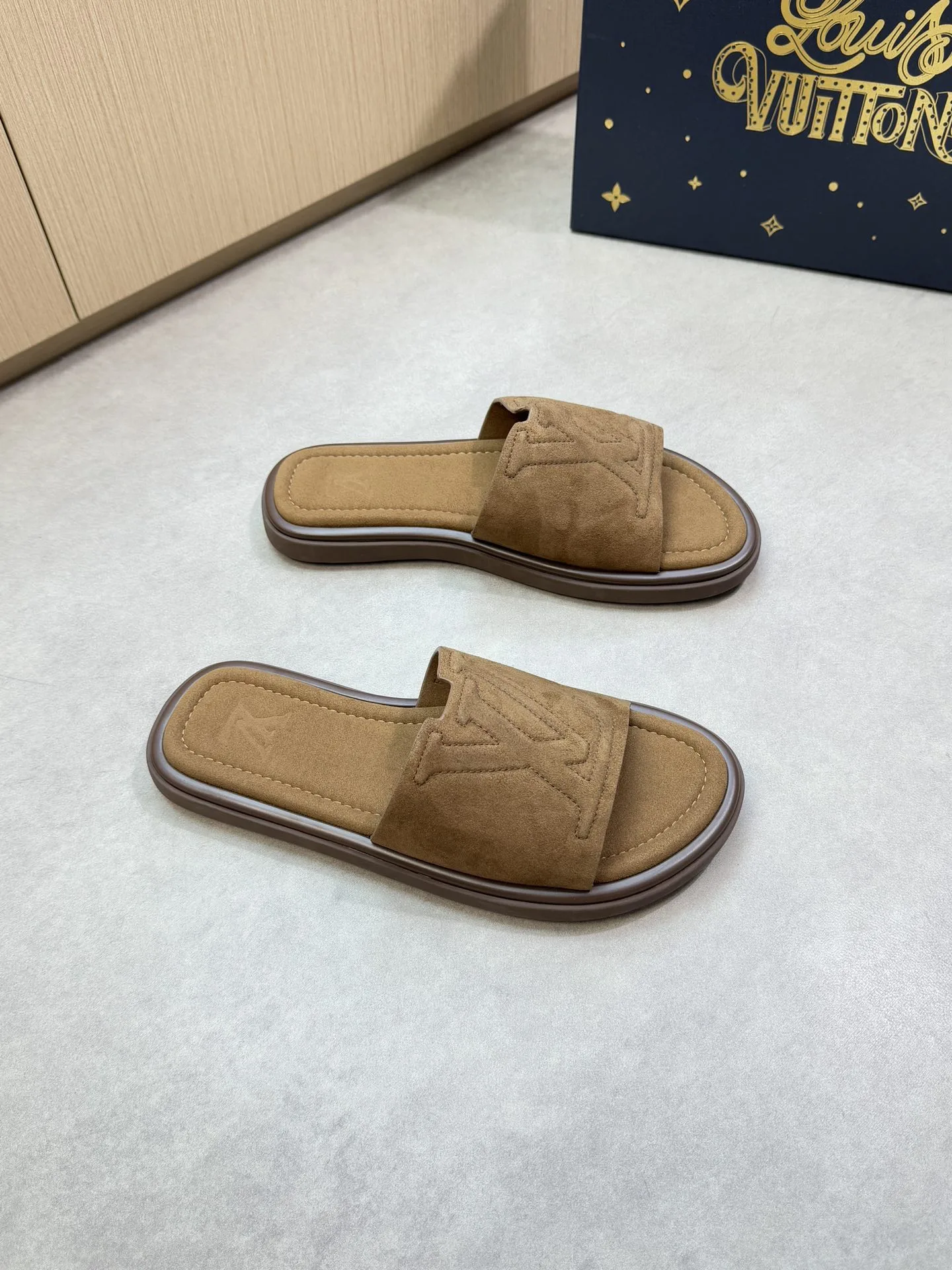 Colorful Louis Vuitton Slippers 986