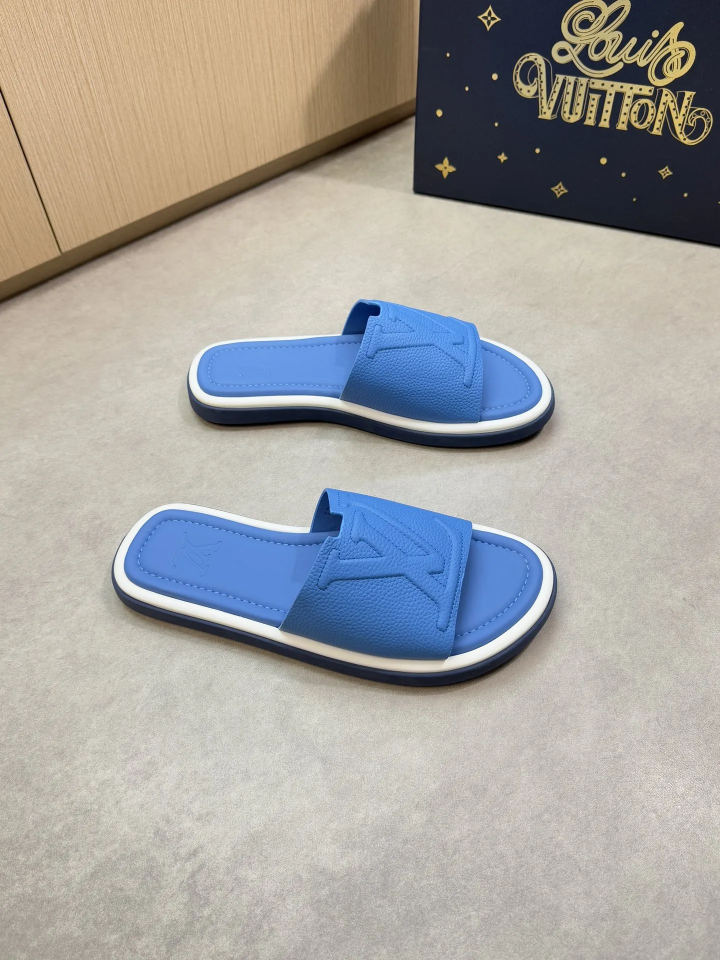 Durable Louis Vuitton Slippers 992