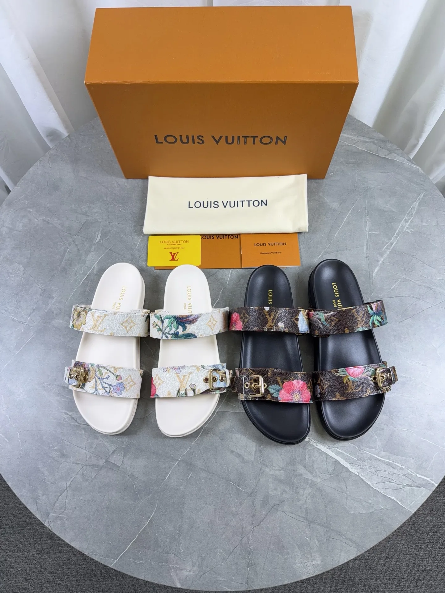 Louis Vuitton Slippers RelaxedFit 1022