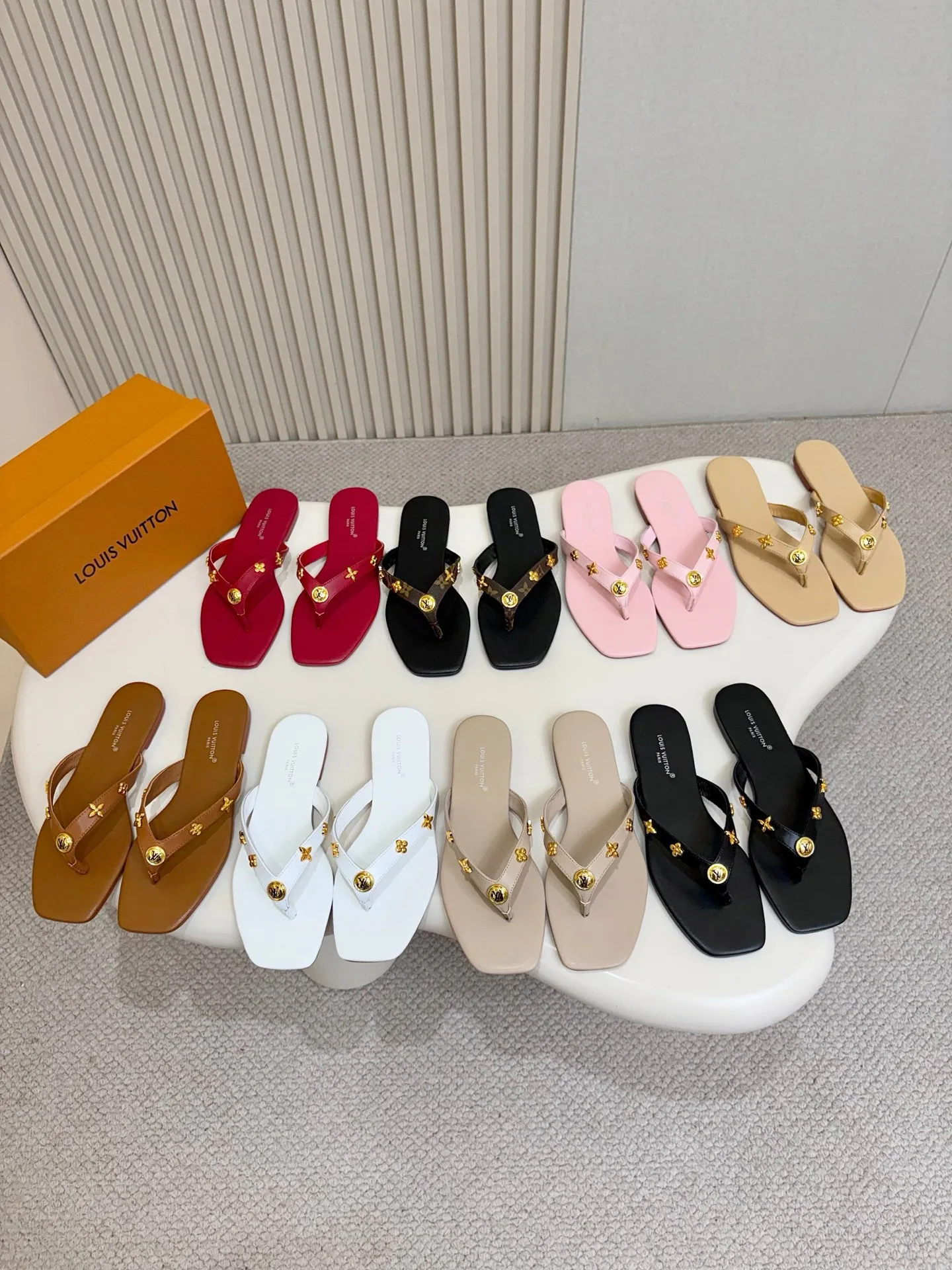 Louis Vuitton Slippers Comfortable 956