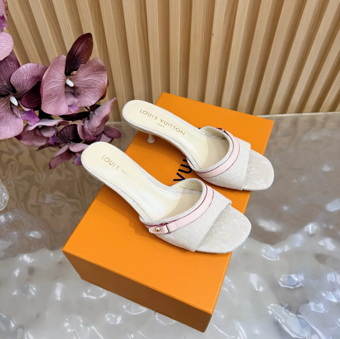 BestValue Louis Vuitton Slippers 1050
