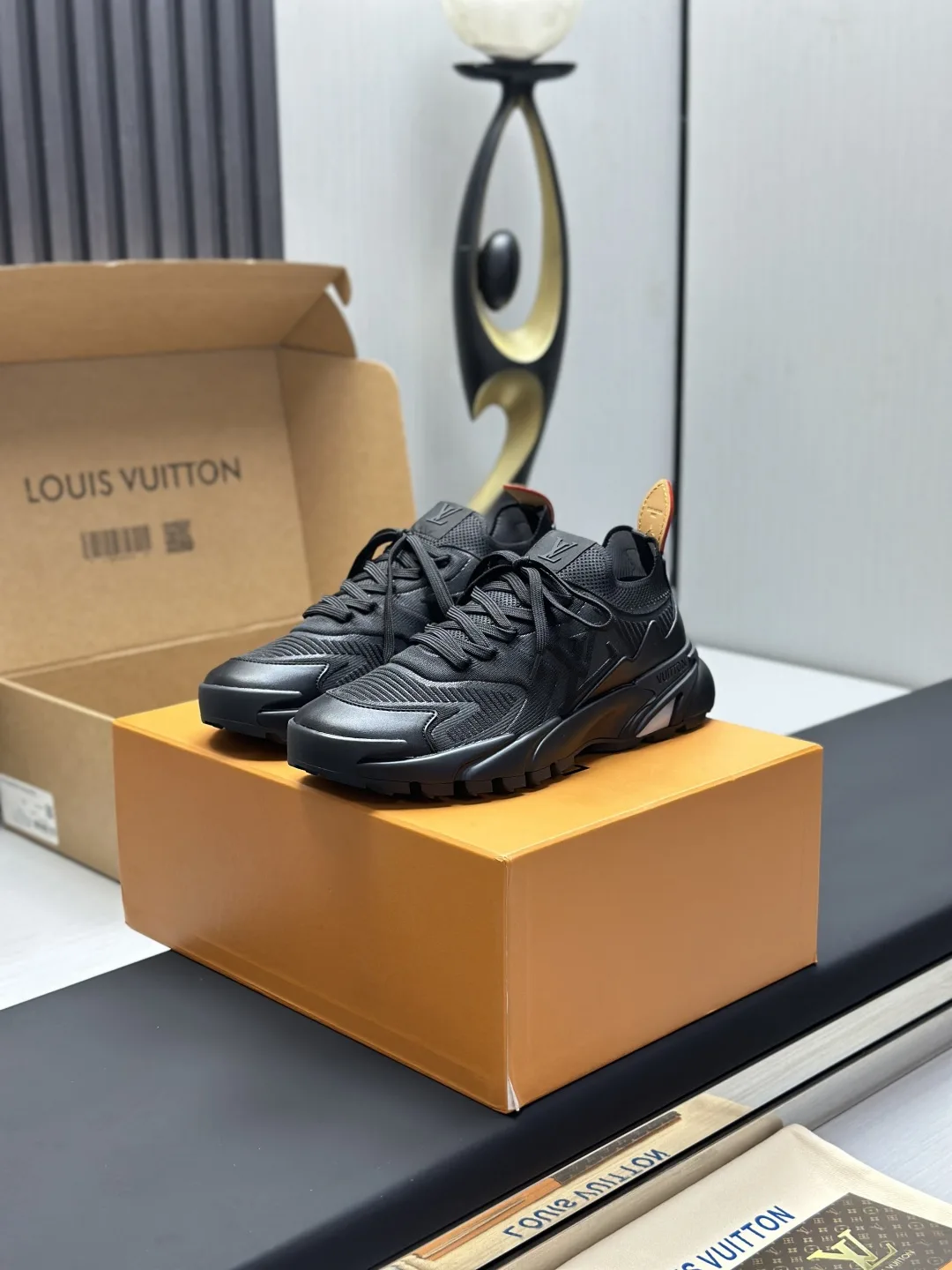 BestValue Louis Vuitton Sneakers 1082