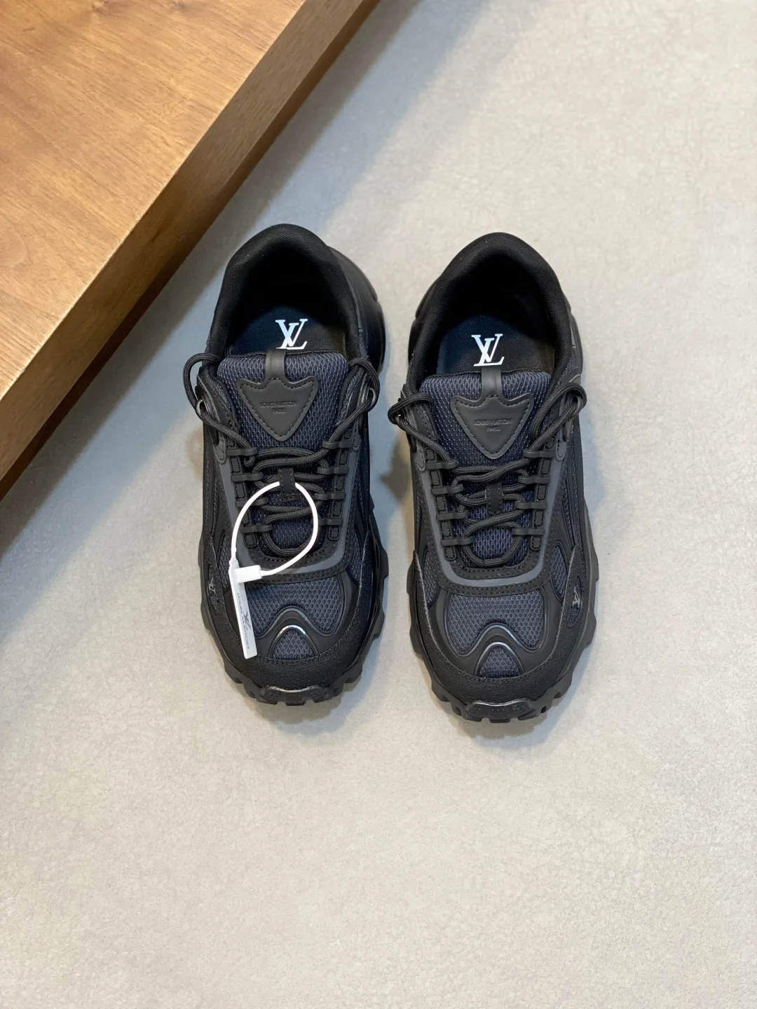 DailyWear Louis Vuitton Sneakers 1132