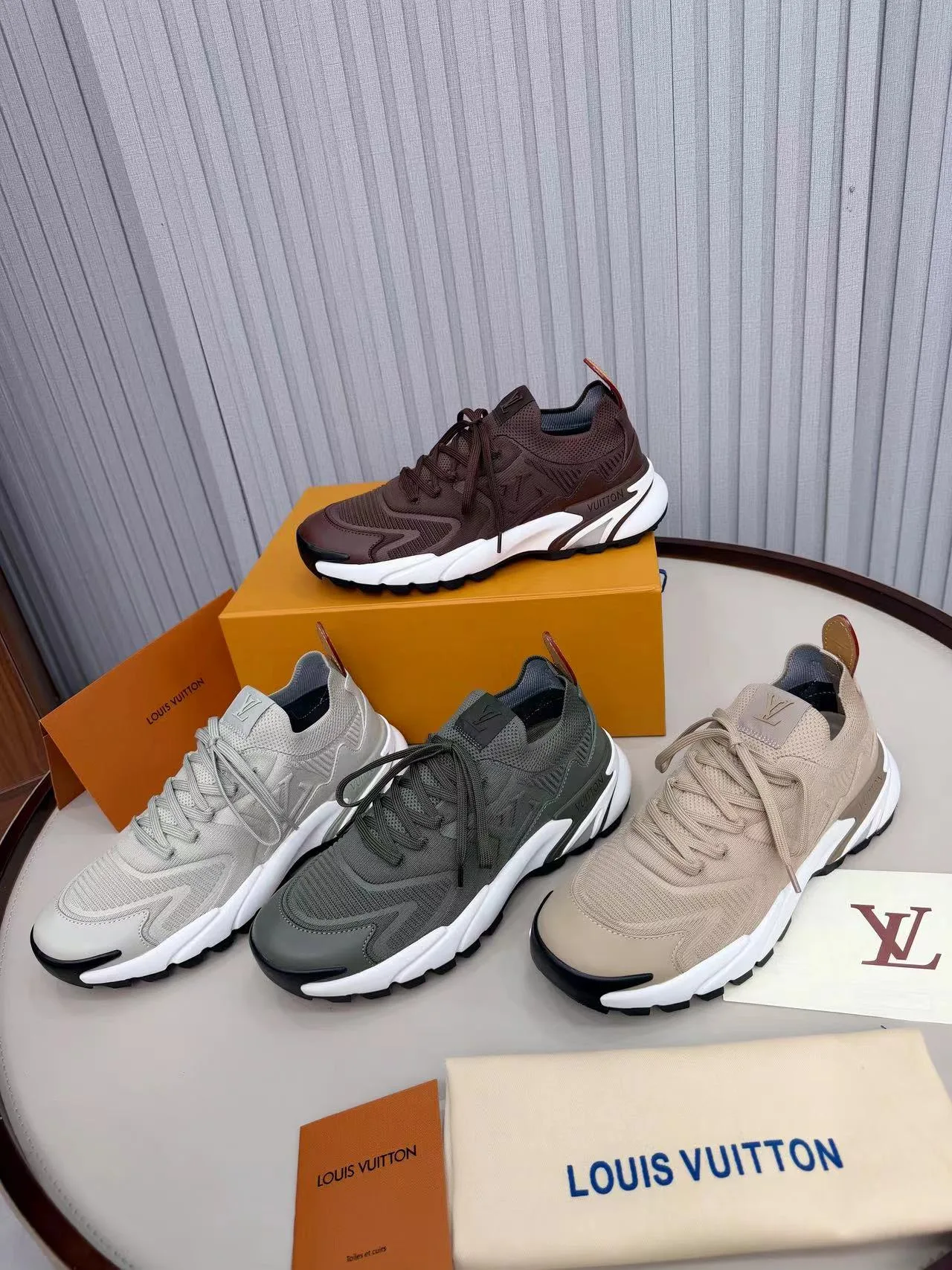 Attractive Louis Vuitton Sneakers 1087