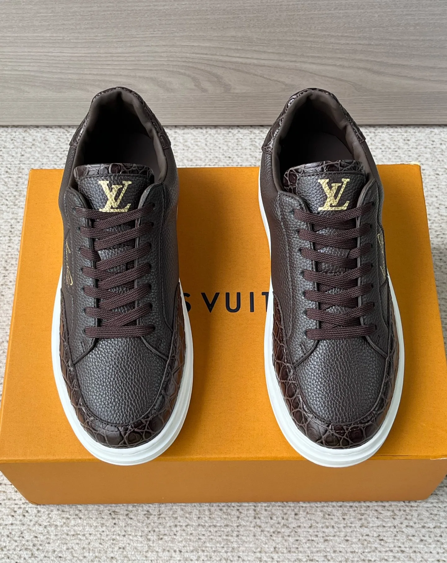 Affordable Louis Vuitton Sneakers 1115