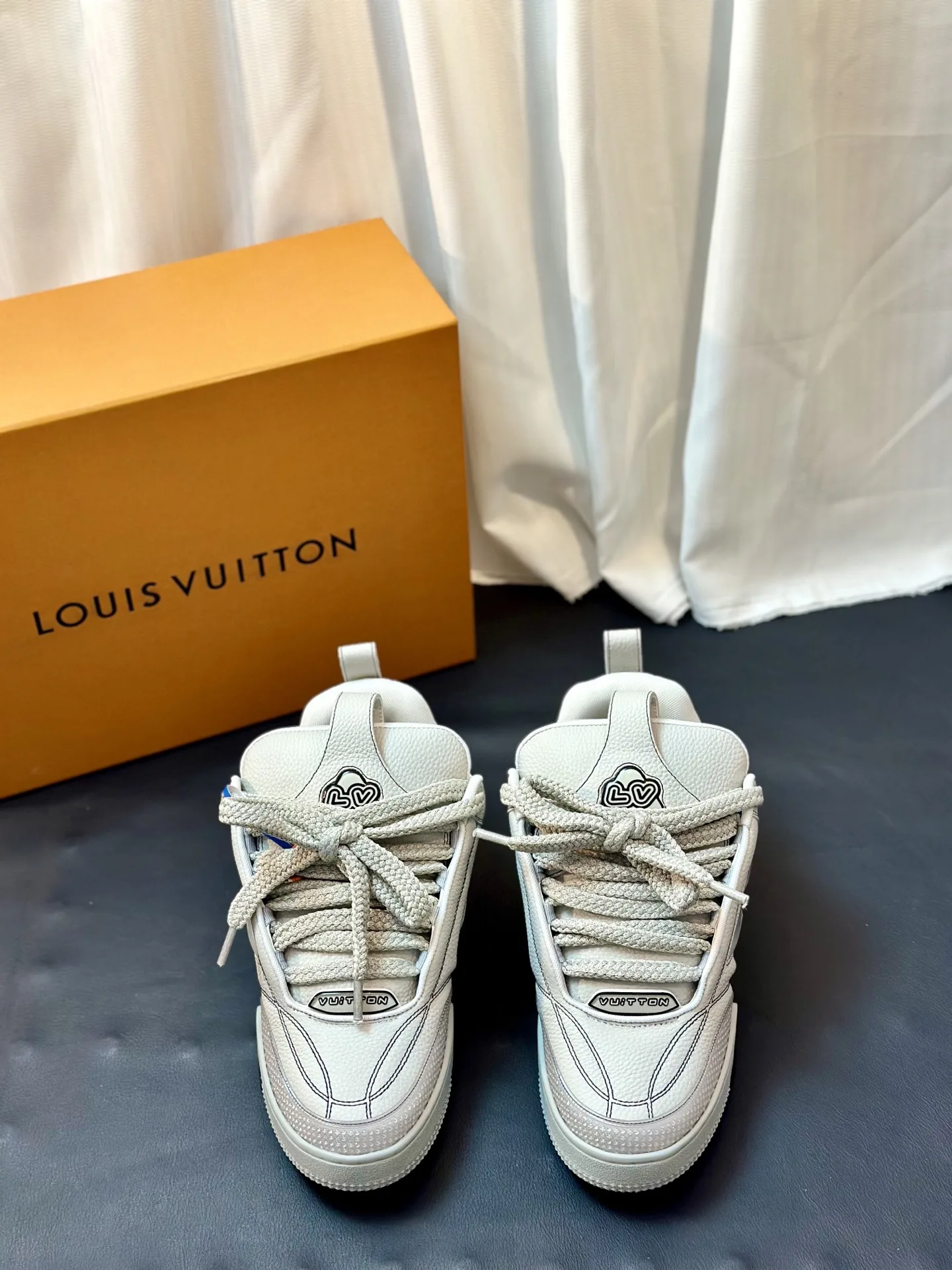Louis Vuitton Sneakers Snug 1128