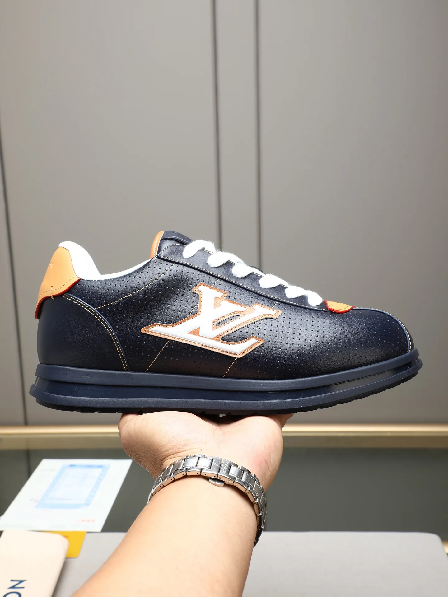 Louis Vuitton Sneakers Modern 1077