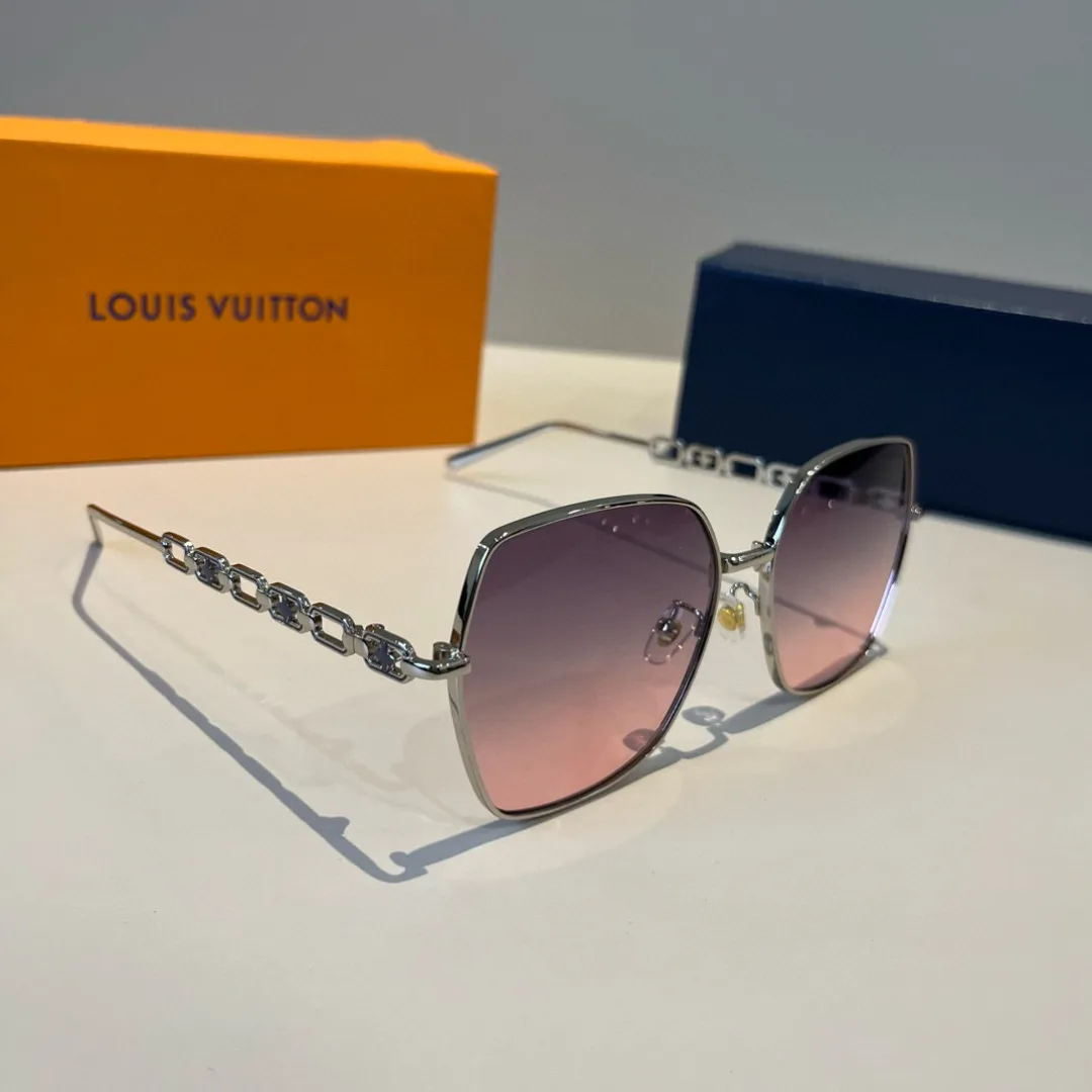 Louis Vuitton Sunglasses Bold 1205