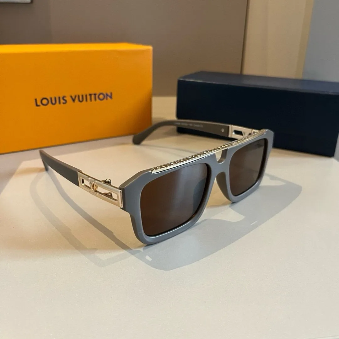 Louis Vuitton Sunglasses Compact 1189
