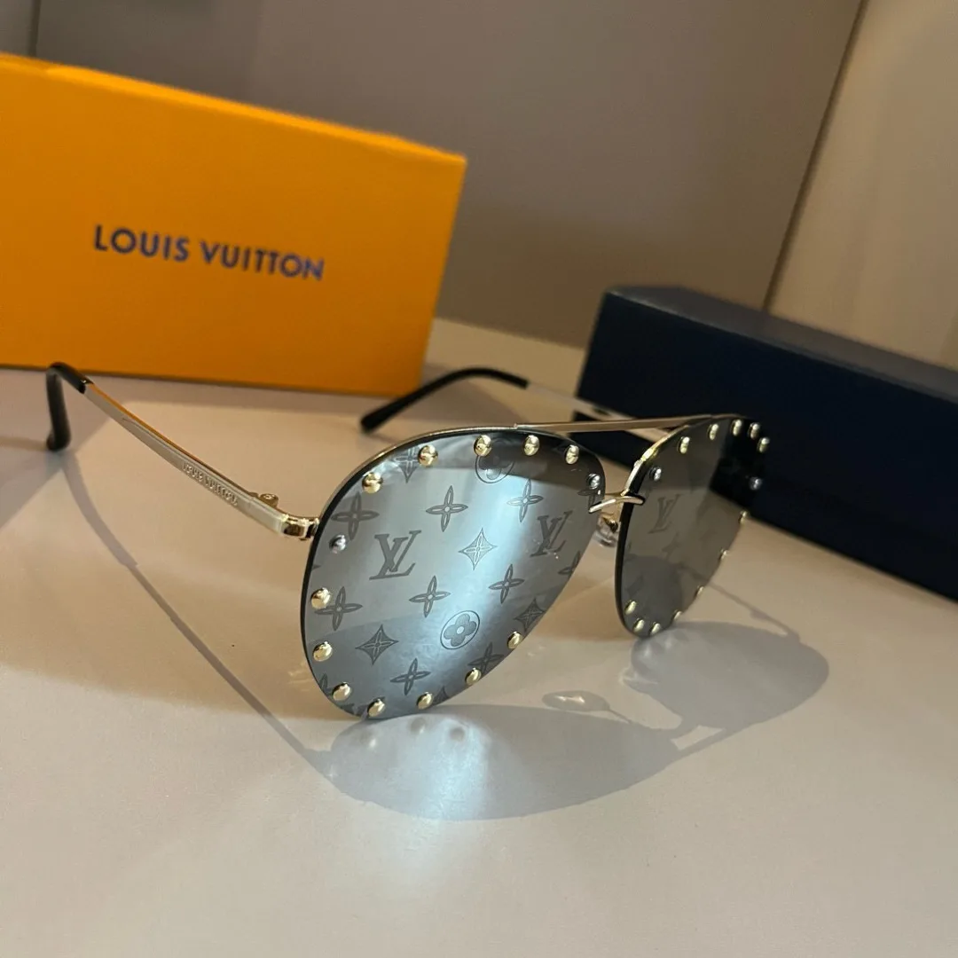 Louis Vuitton Sunglasses MultiPurpose 1206