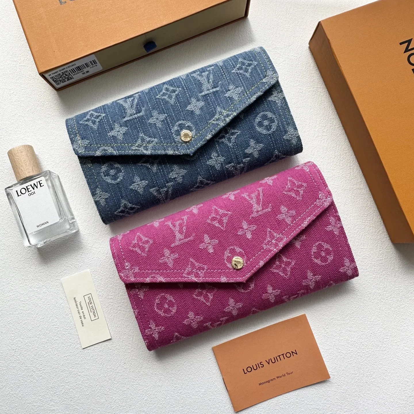 Lightweight Louis Vuitton Wallet 1237