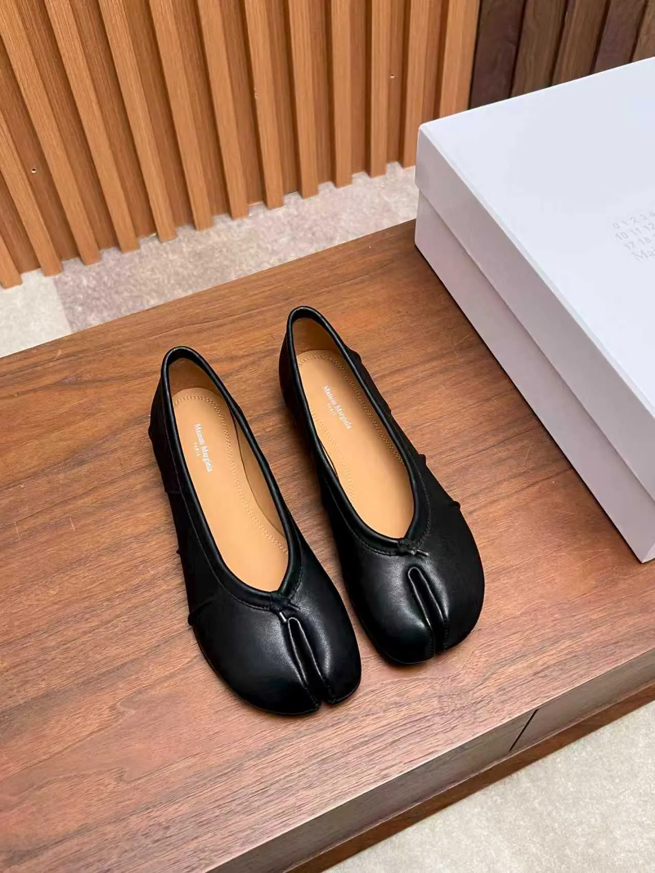 Margiela Leather Shoes Timeless 7090