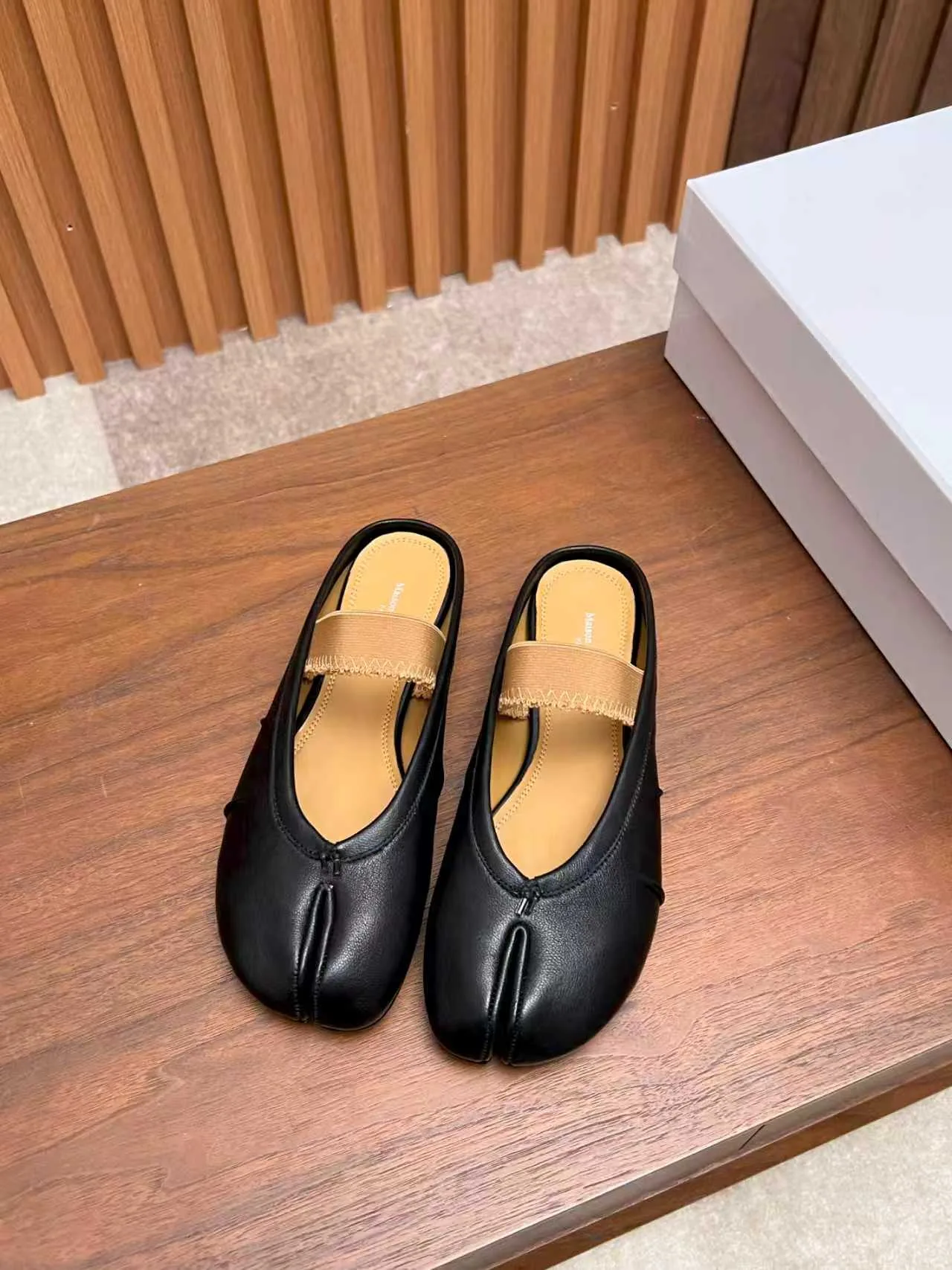 Margiela Leather Shoes Youthful 7088
