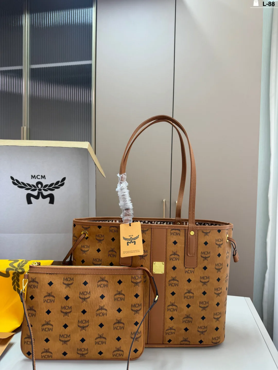 Resilient Mcm Shopping Bags 7313