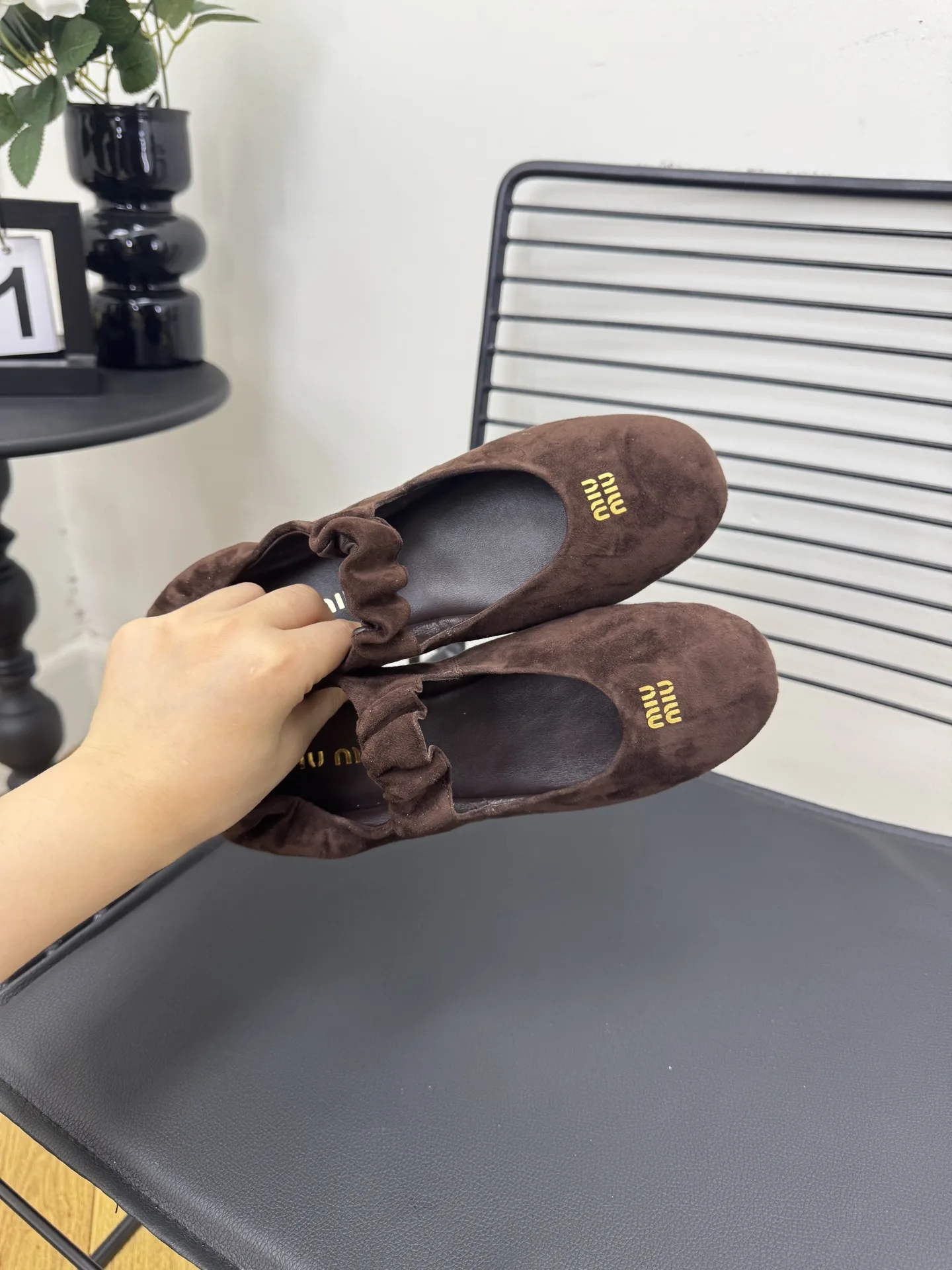 Breathable Miu Miu Sandals 6326