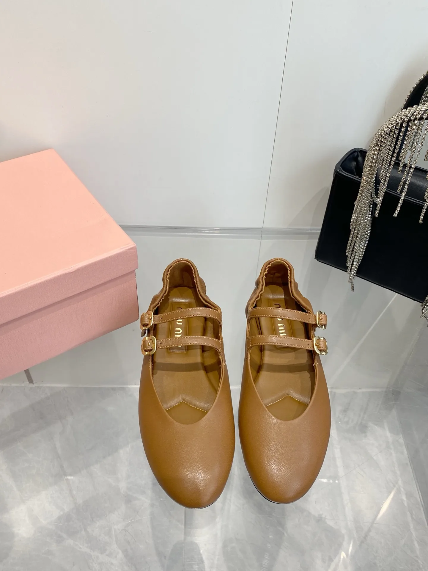 Lightweight Miu Miu Sandals 6323