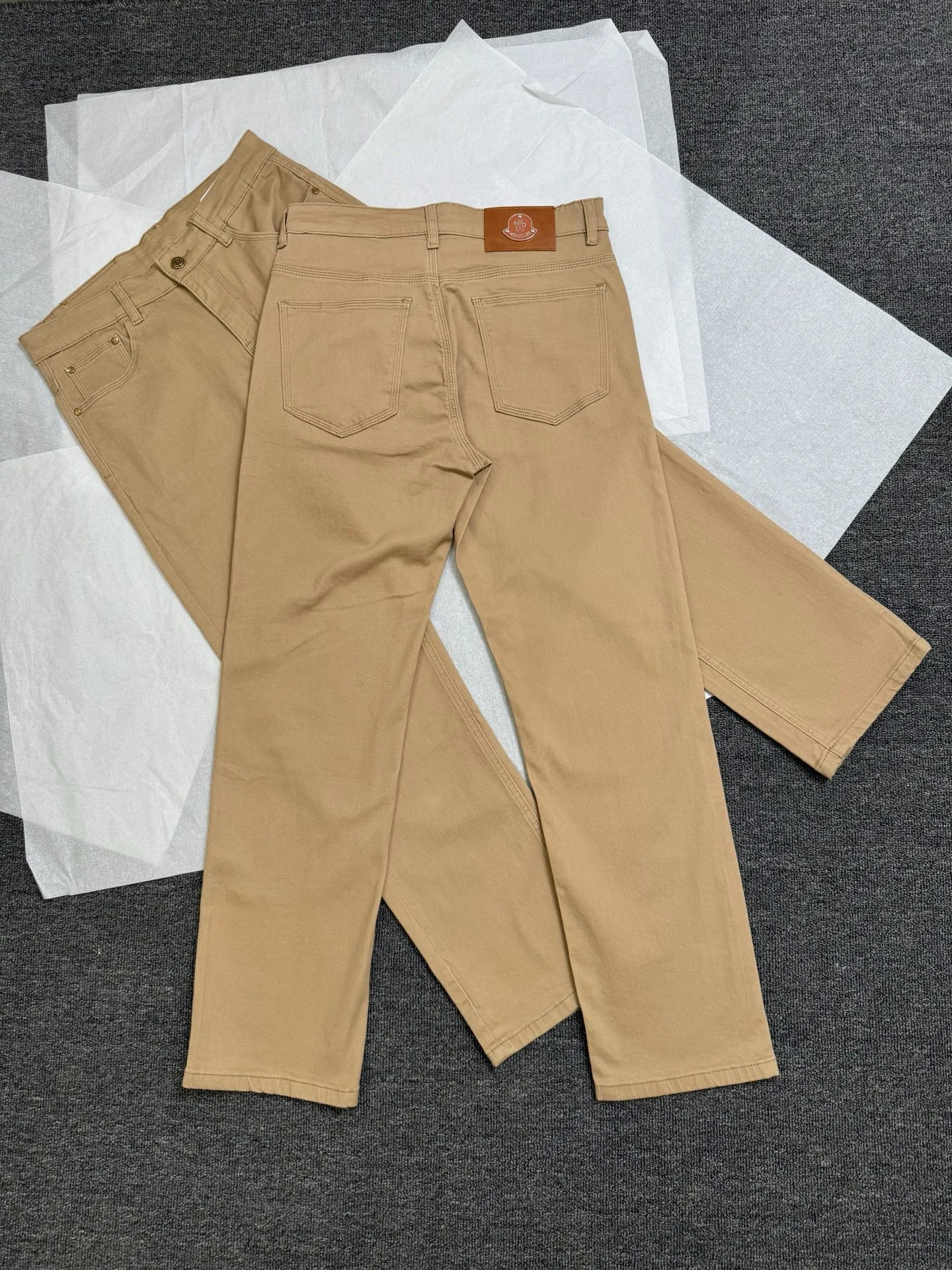 Moncler Jeans FashionForward 5565