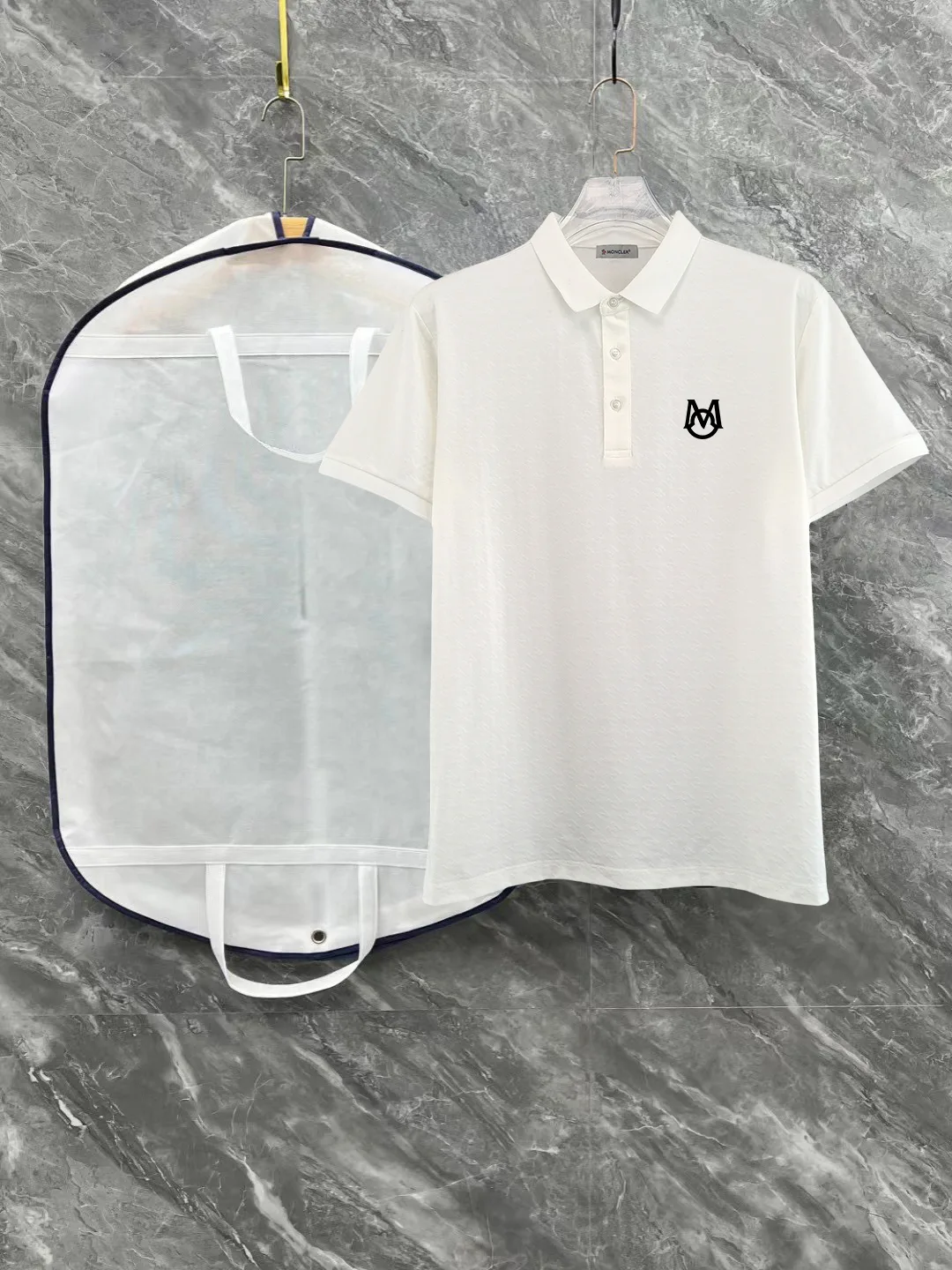 Moncler Short Sleeves Bold 5596