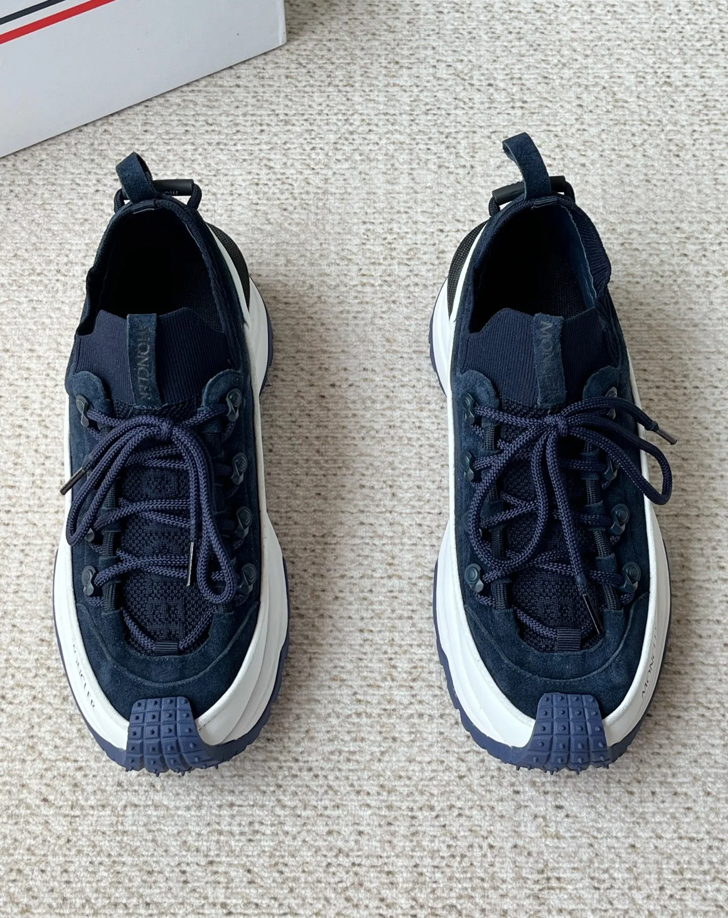 Versatile Moncler Sneakers 5725