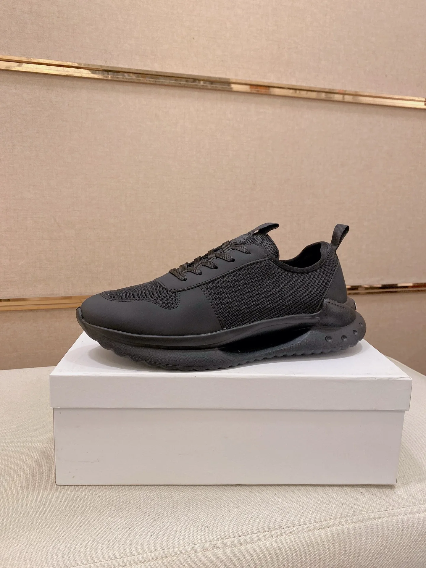 SmartChoice Moncler Sneakers 5696