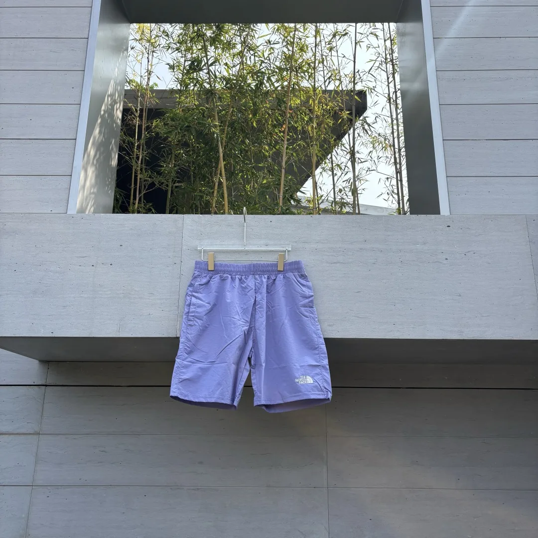 North Shorts Sleek 7637