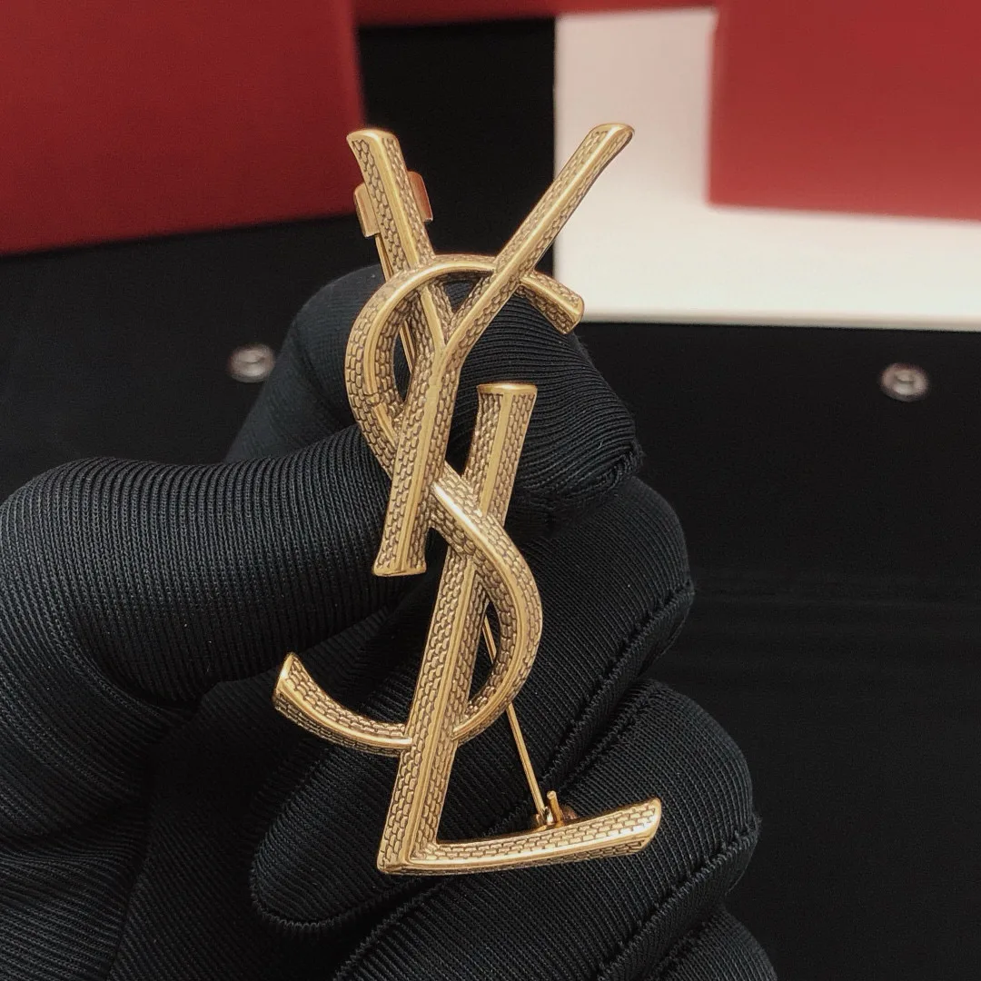Comfortable Saint Laurent Brooch 4553